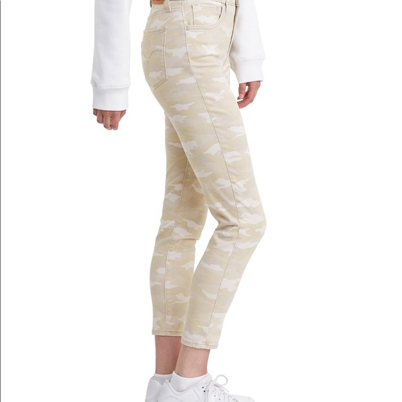 NWT | Levi | 720 High Rise Cropped Skinny Jean - Picture 2 of 12